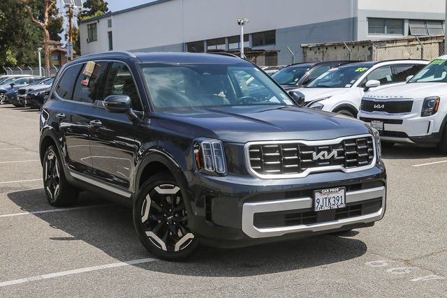 Certified 2024 Kia Telluride S AWD/4WD image 2