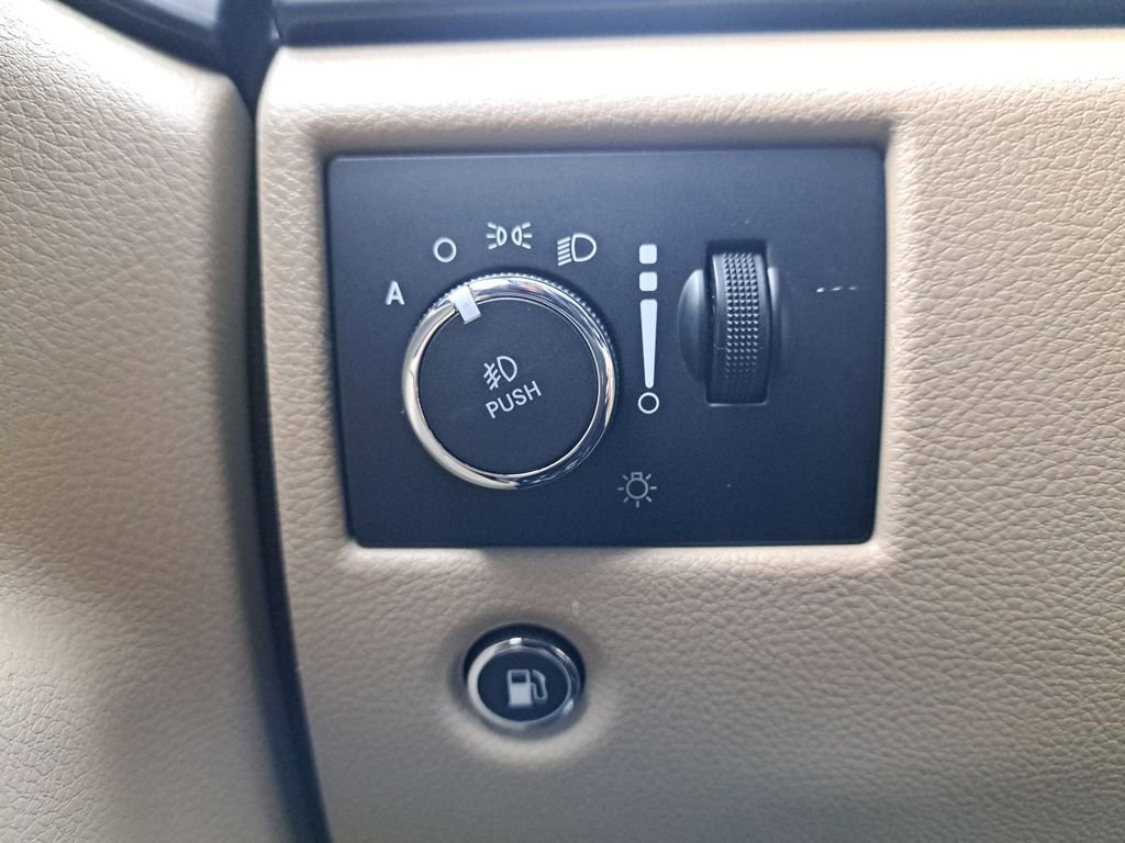 Used 2022 Jeep Grand Cherokee Laredo E w/ Security & Convenience Group image 25