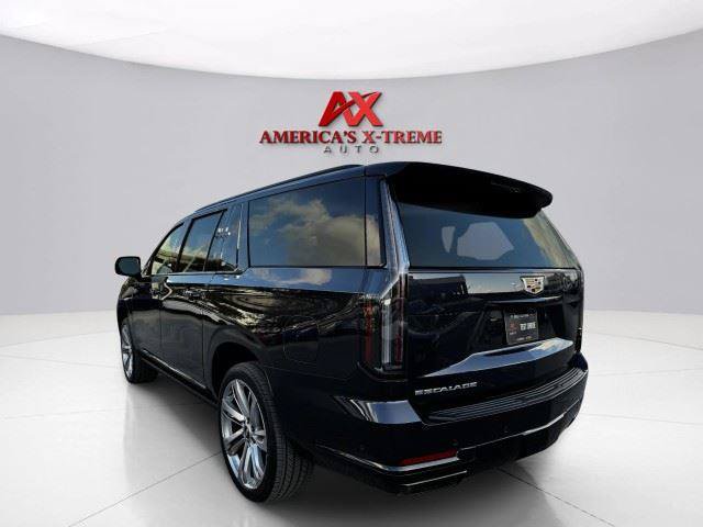 Used 2025 Cadillac Escalade ESV Sport w/ Touring Package AWD/4WD image 4