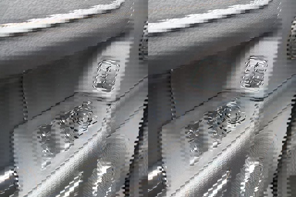 Used 2024 Ford Expedition XLT image 27