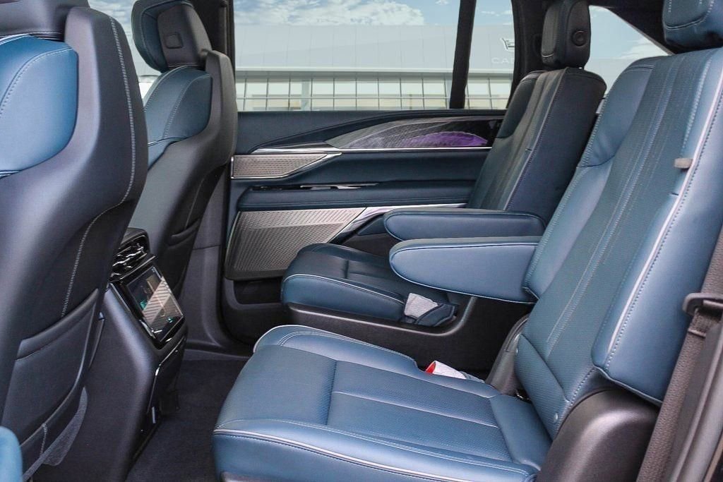 Used 2025 Cadillac Escalade IQ Sport 2 image 26