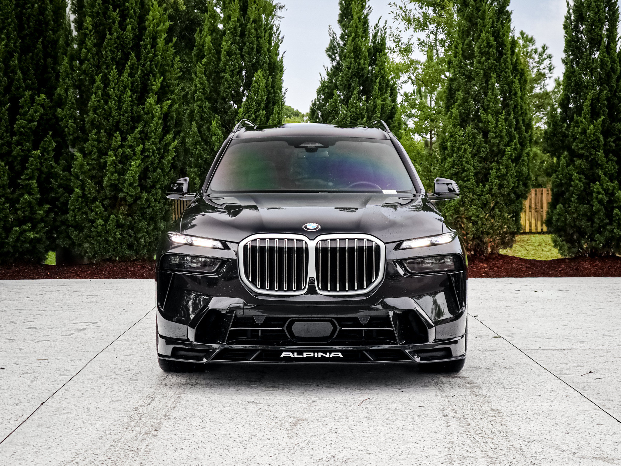 Used 2025 BMW ALPINA XB7 AWD/4WD image 3