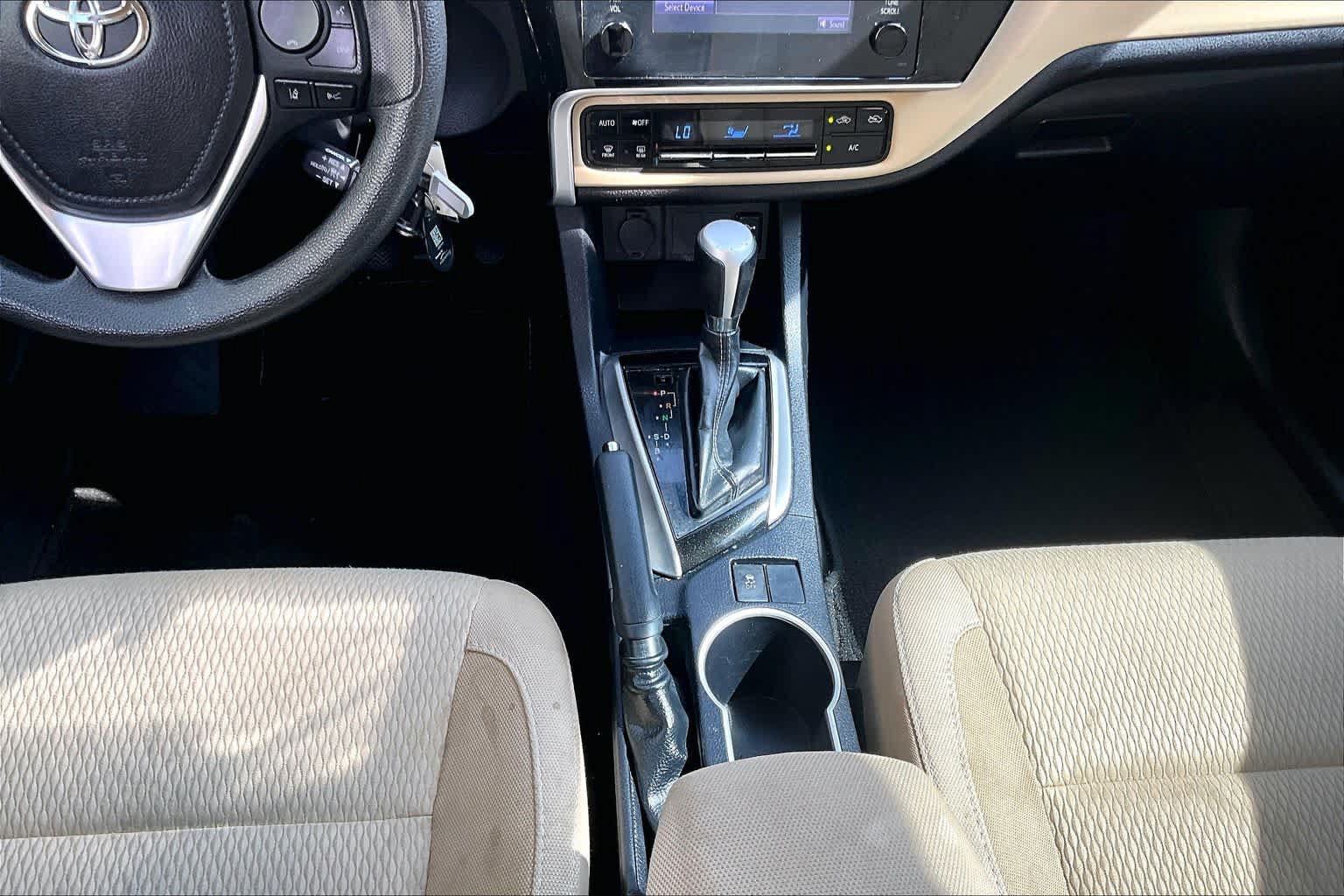 Certified 2019 Toyota Corolla LE FWD image 17
