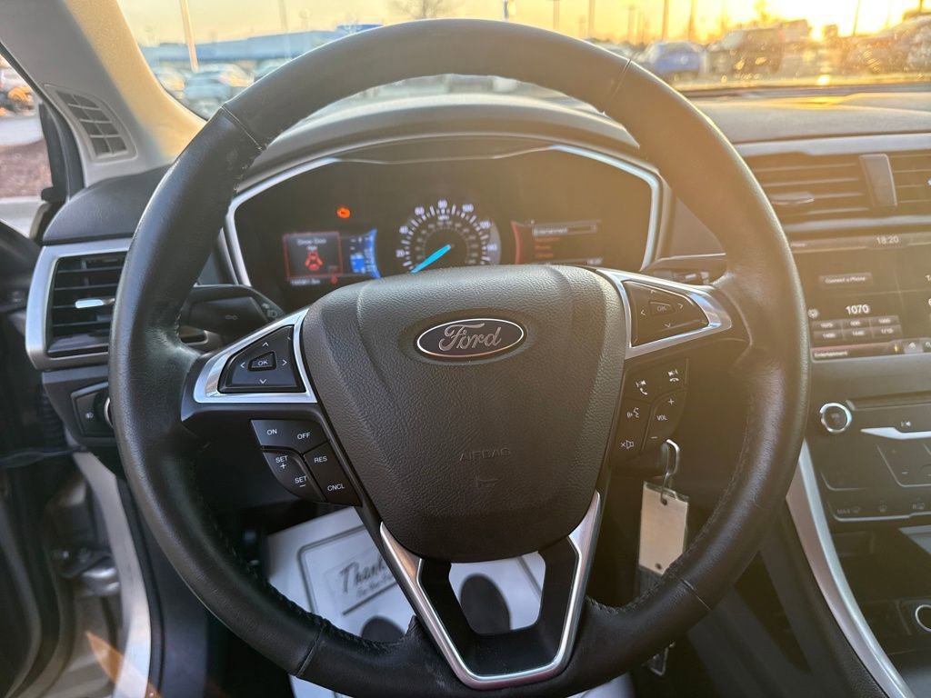 Used 2015 Ford Fusion SE w/ Equipment Group 202A image 16