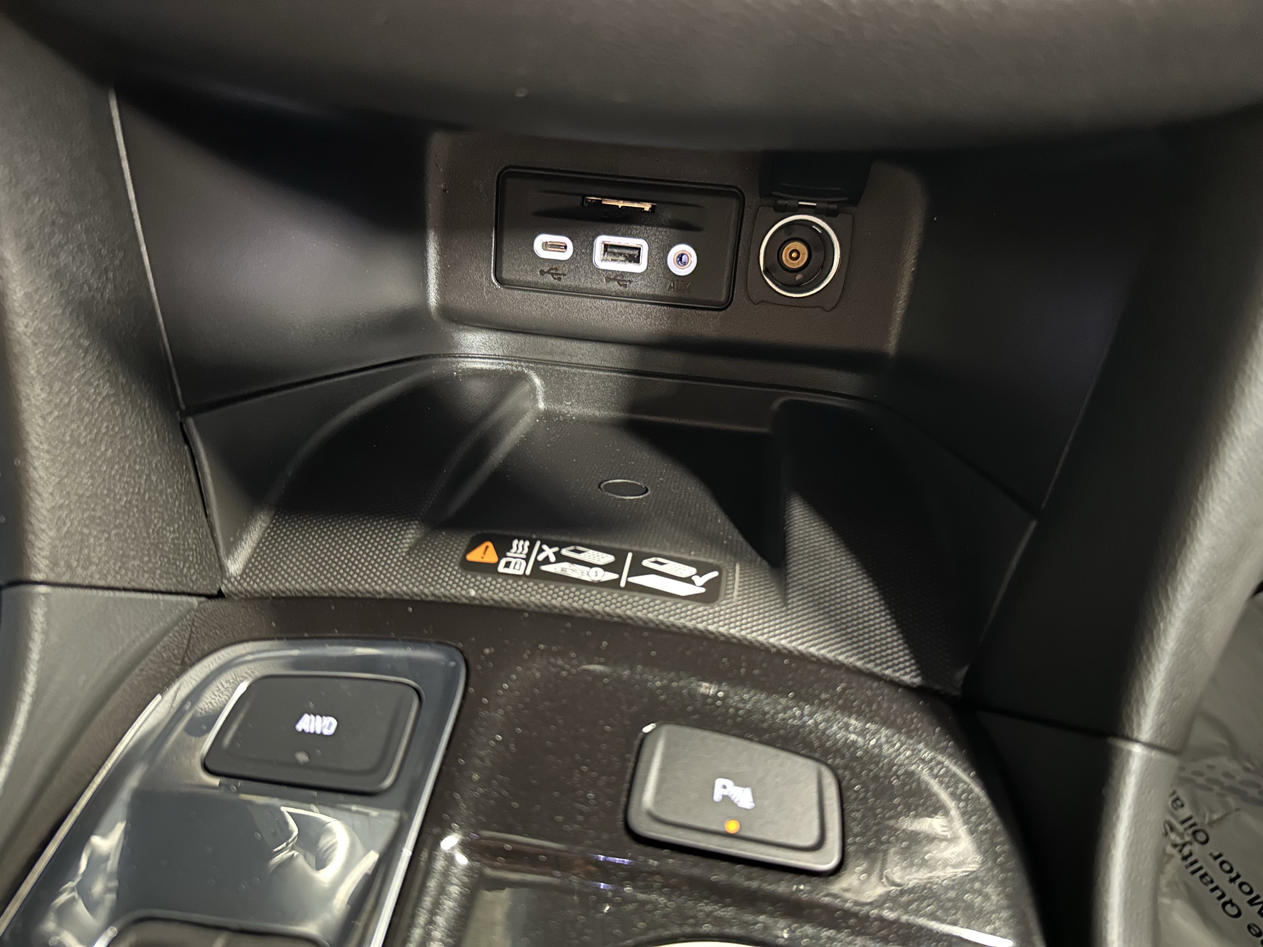 Used 2024 Chevrolet Equinox Premier image 15