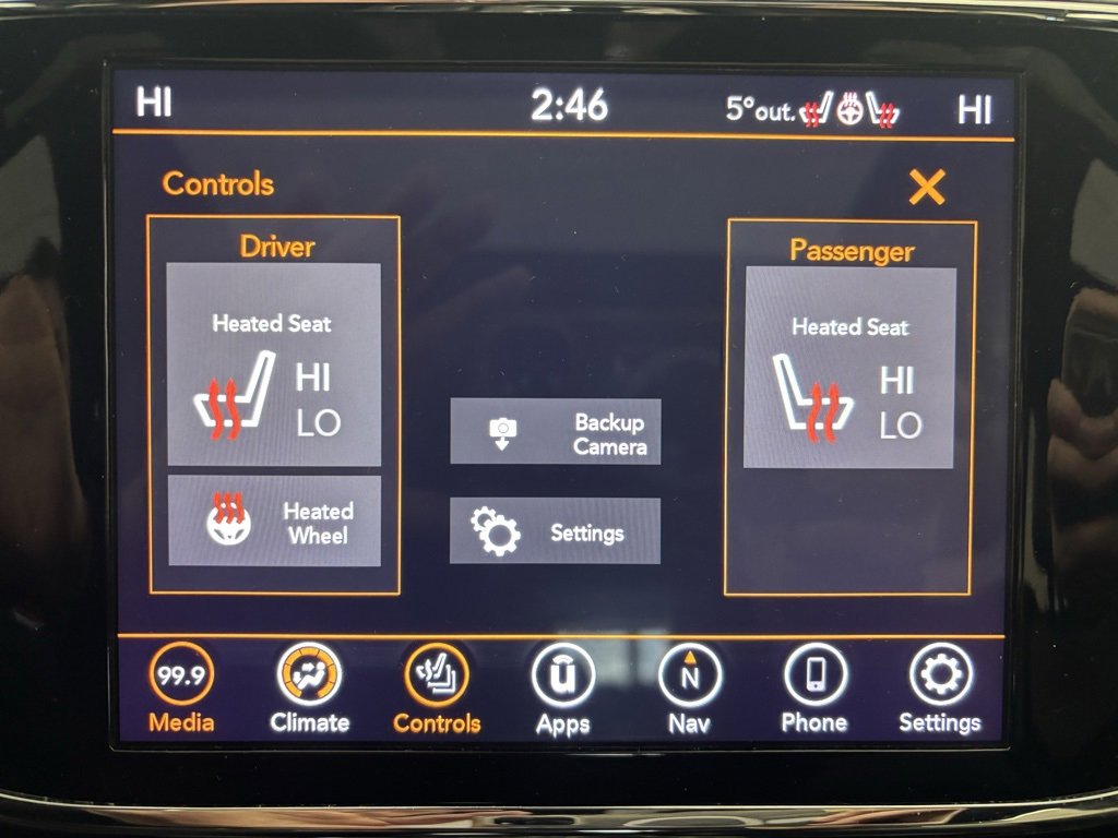 Used 2020 Jeep Grand Cherokee Altitude image 4