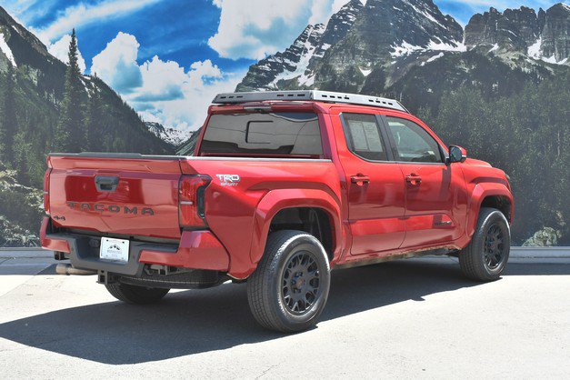 Certified 2024 Toyota Tacoma TRD Sport w/ TRD Sport Premium Package AWD/4WD image 3