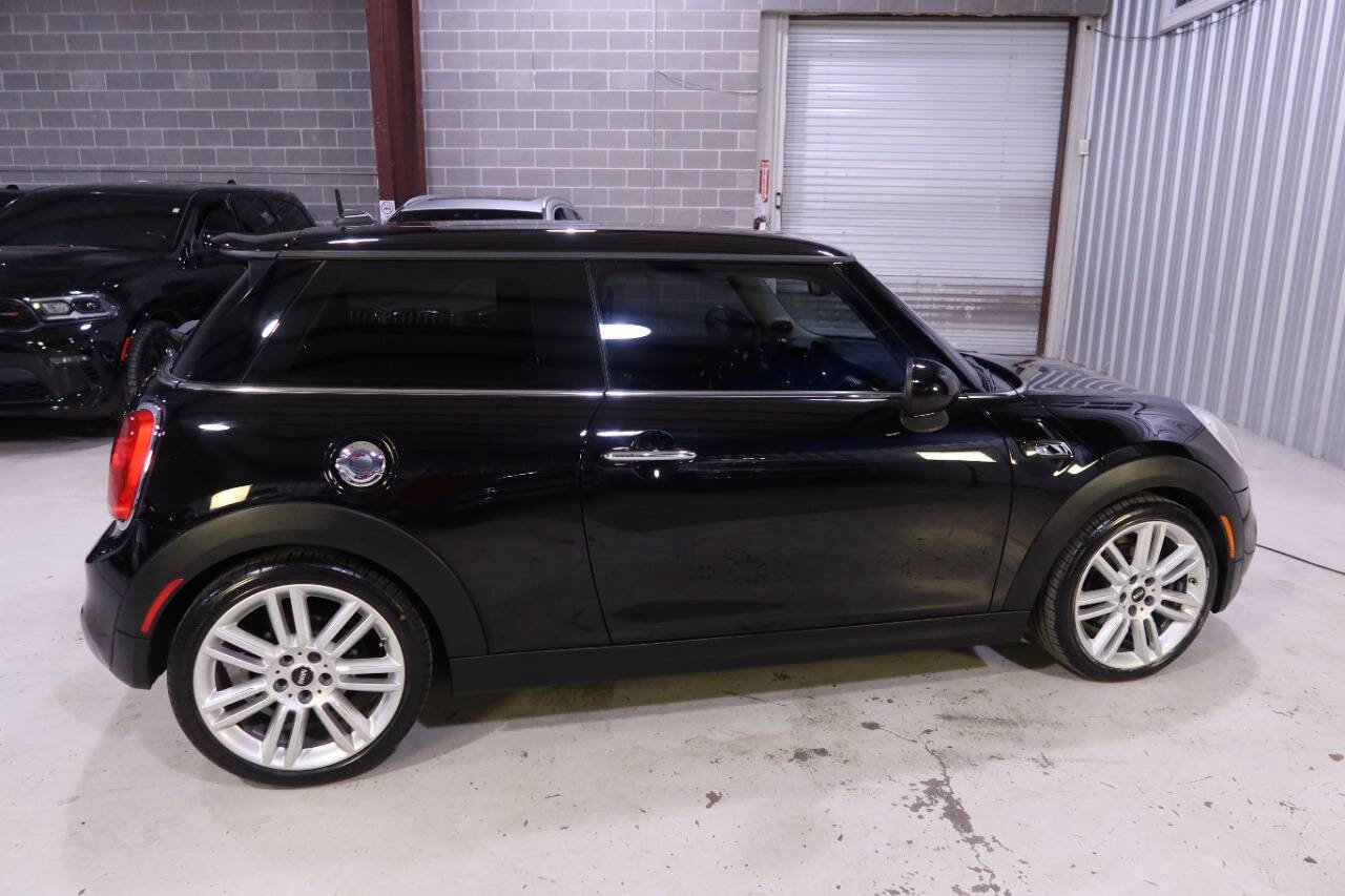 Used 2017 MINI Cooper S w/ Premium Package FWD image 6