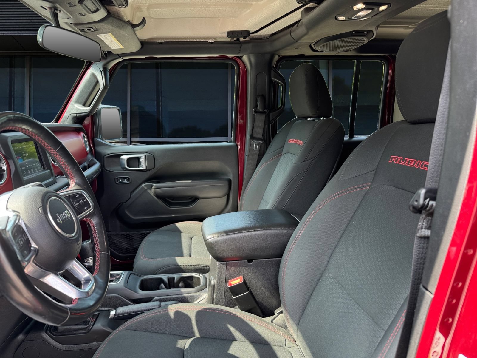 Used 2021 Jeep Wrangler Unlimited Rubicon w/ Cold Weather Group AWD/4WD image 2