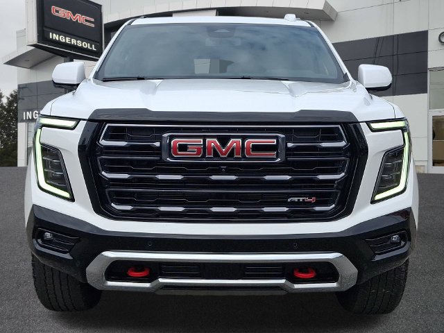 Used 2025 GMC Yukon XL AT4 AWD/4WD image 22