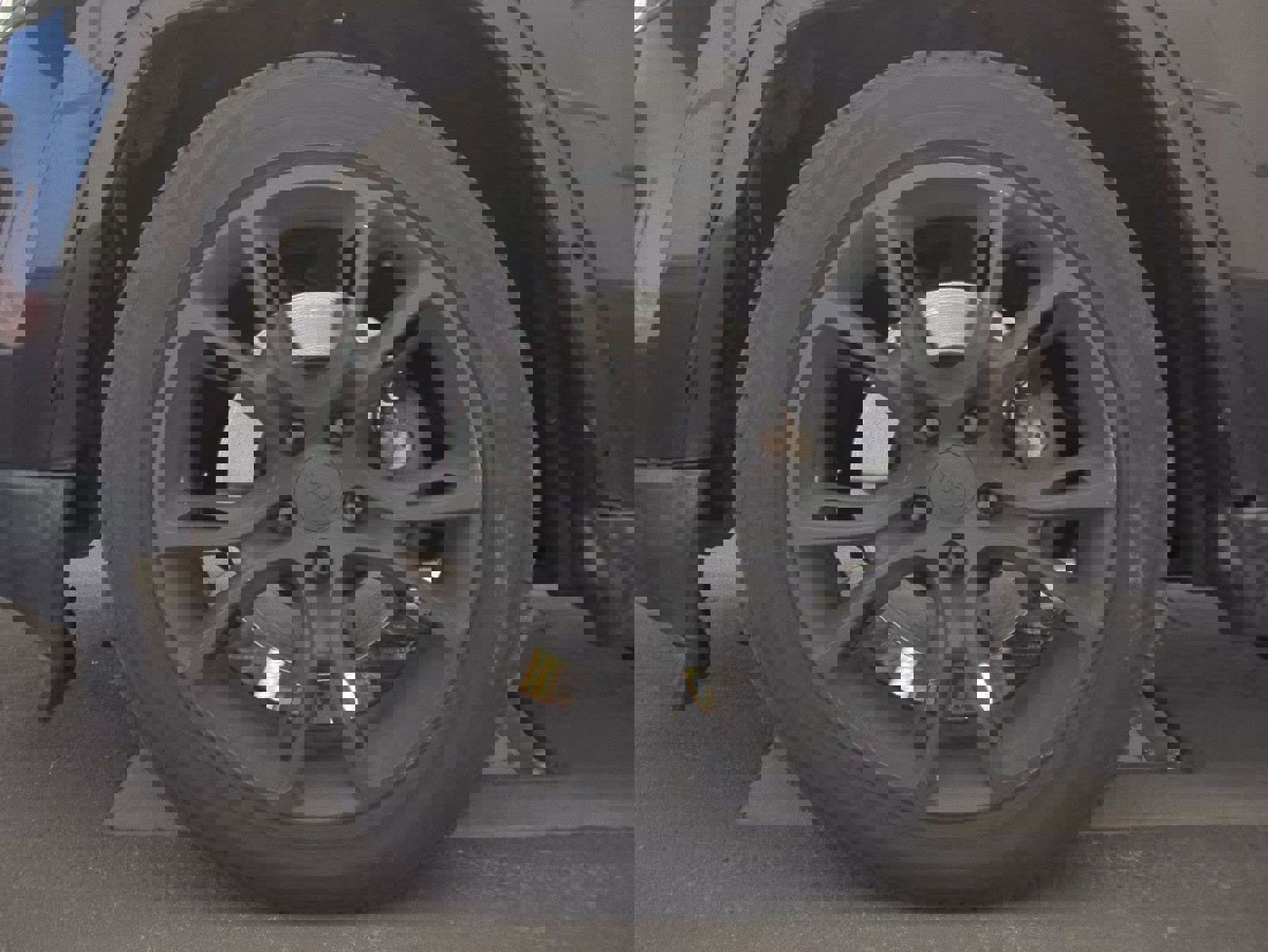 Used 2011 Jeep Grand Cherokee Overland Summit image 13