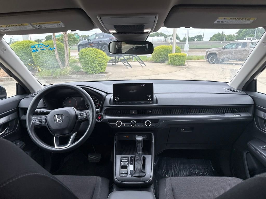 Used 2024 Honda CR-V LX image 11