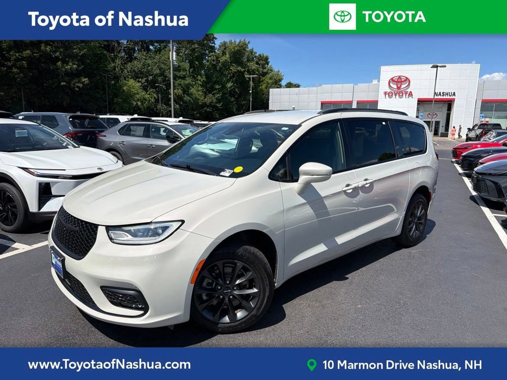 Used 2021 Chrysler Pacifica Touring-L w/ S Appearance Package AWD/4WD video 1