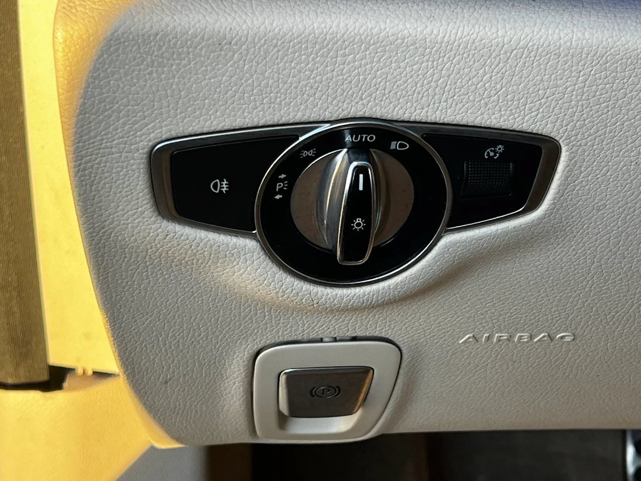 Used 2018 Mercedes-Benz E 400 Coupe w/ Premium 2 Package image 22