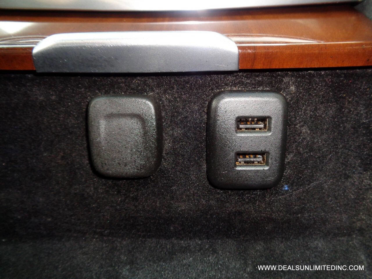 Used 2019 Cadillac Escalade ESV 4WD image 20