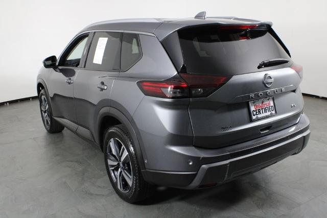 Certified 2026 Nissan Rogue SL FWD image 16