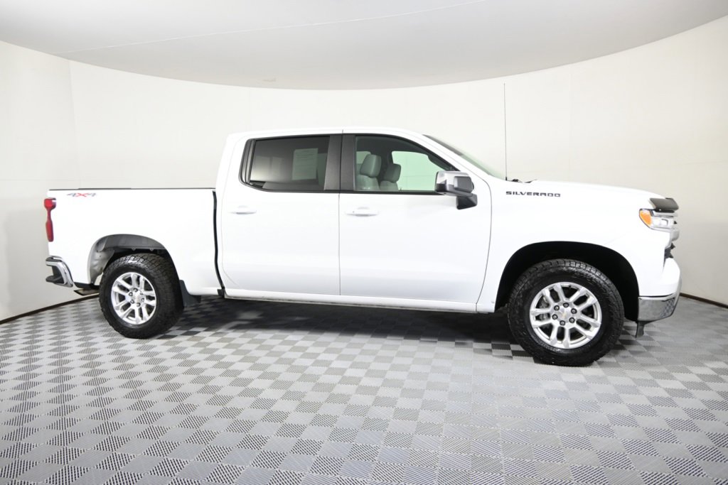 Used 2022 Chevrolet Silverado 1500 LT image 9