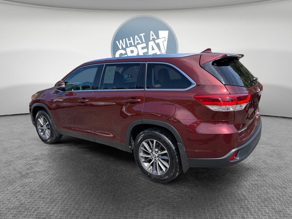 Certified 2019 Toyota Highlander XLE AWD/4WD image 6