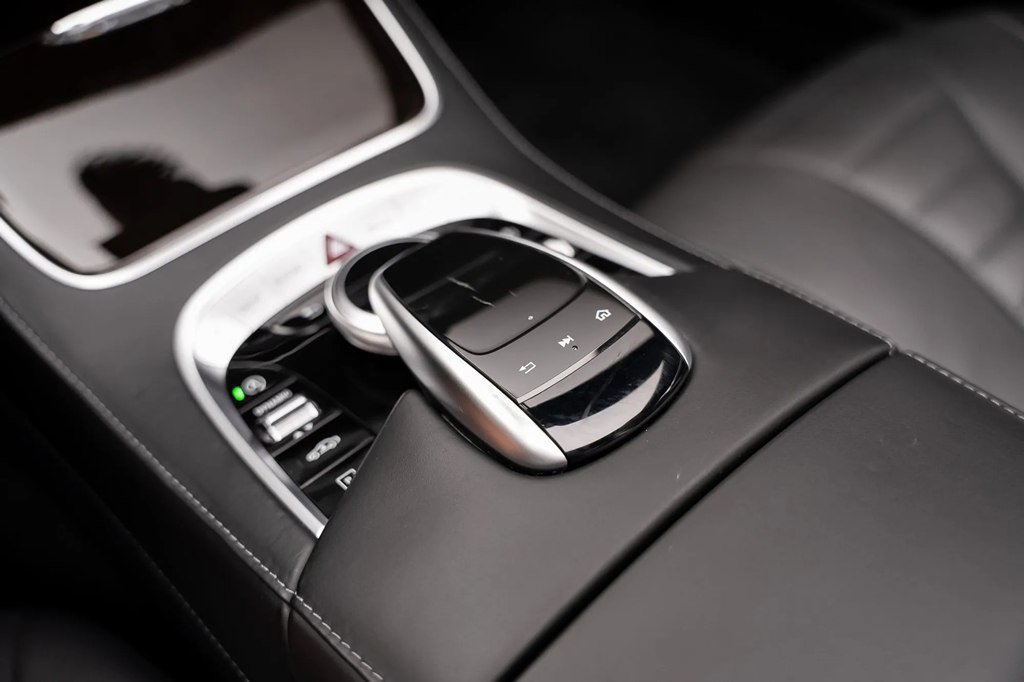 Used 2018 Mercedes-Benz S 560 Cabriolet image 34