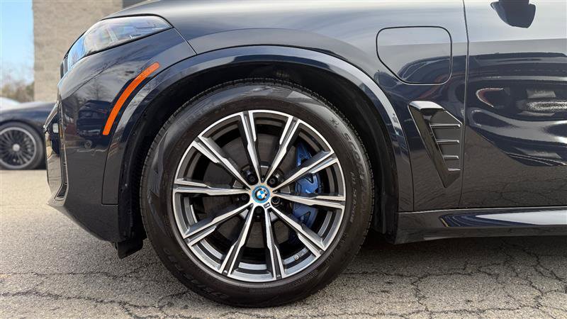 Used 2025 BMW X5 xDrive50e w/ M Sport Package image 42