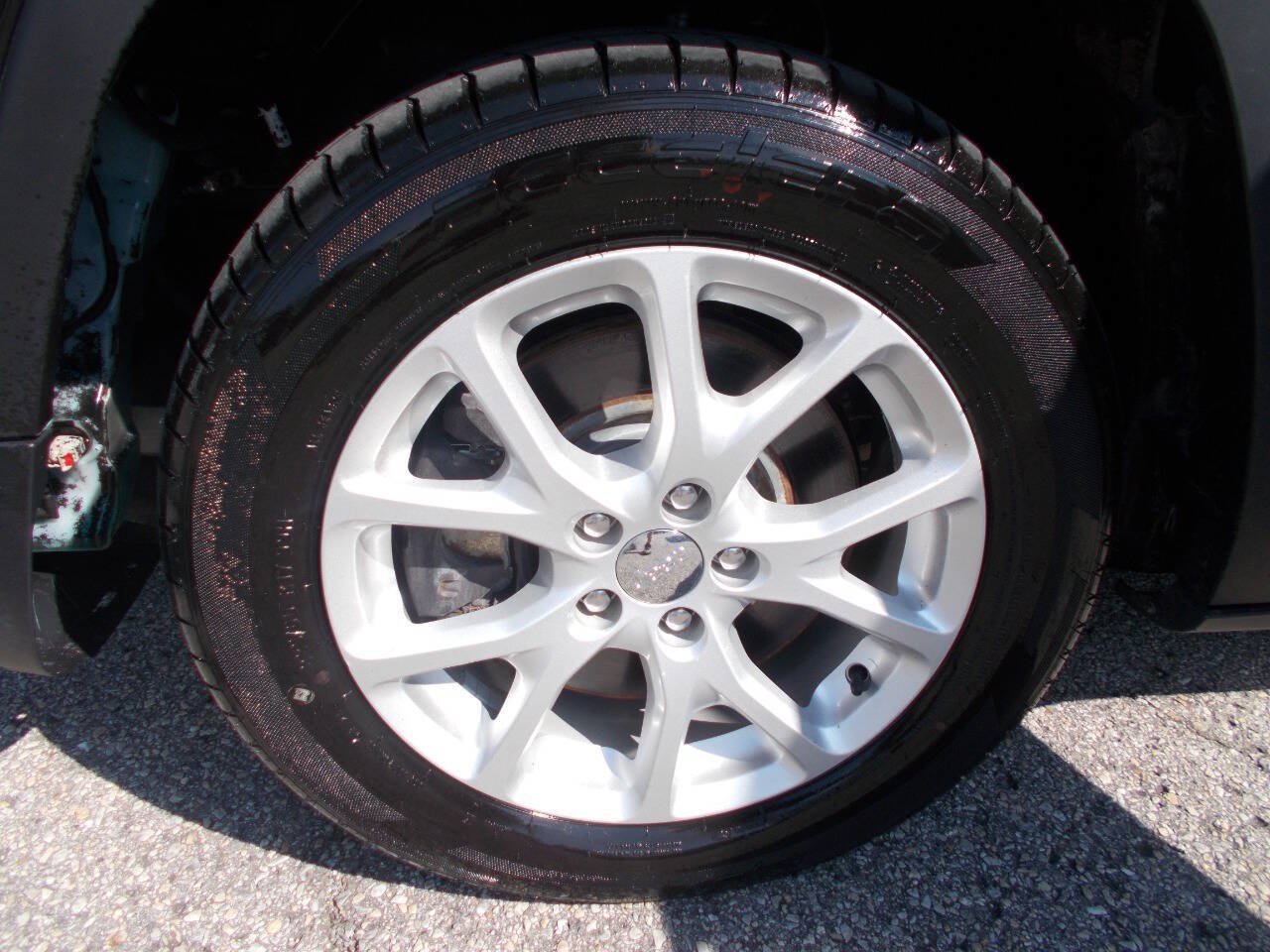 Used 2018 Jeep Cherokee Latitude FWD image 10