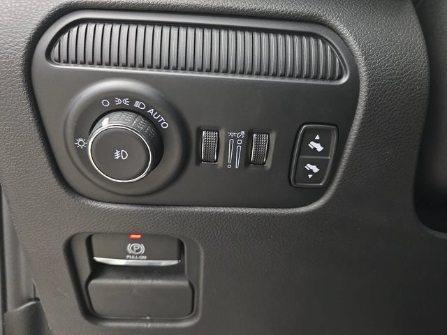 Used 2024 Jeep Wagoneer Series II w/ Flexible Seating Group RWD image 34