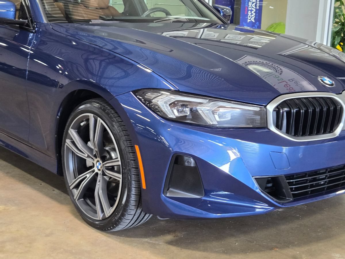 Used 2023 BMW 330i Sedan w/ Premium Package RWD image 9