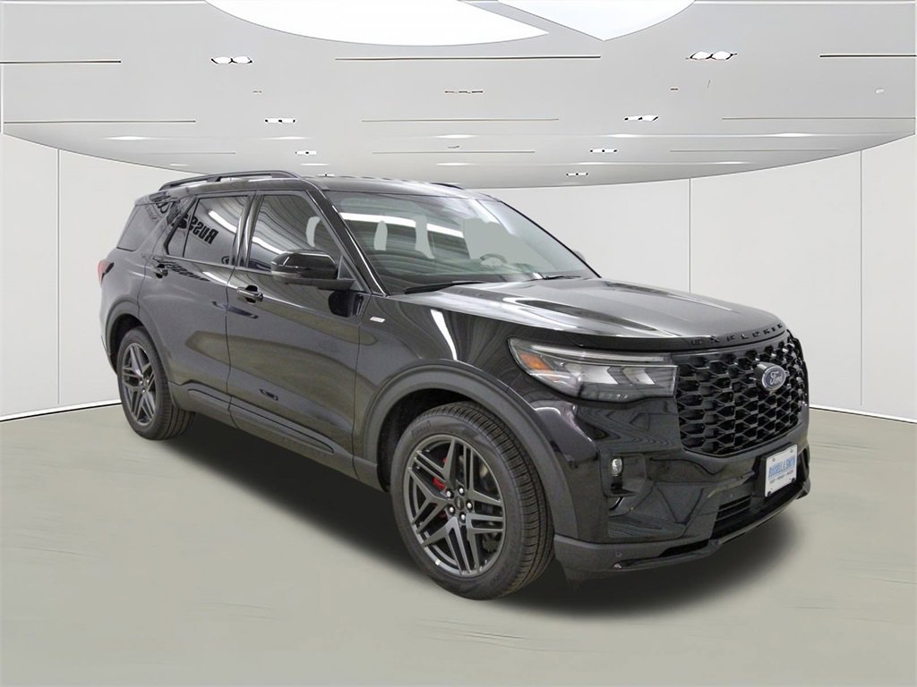 New 2025 Ford Explorer ST-Line w/ Premium Package