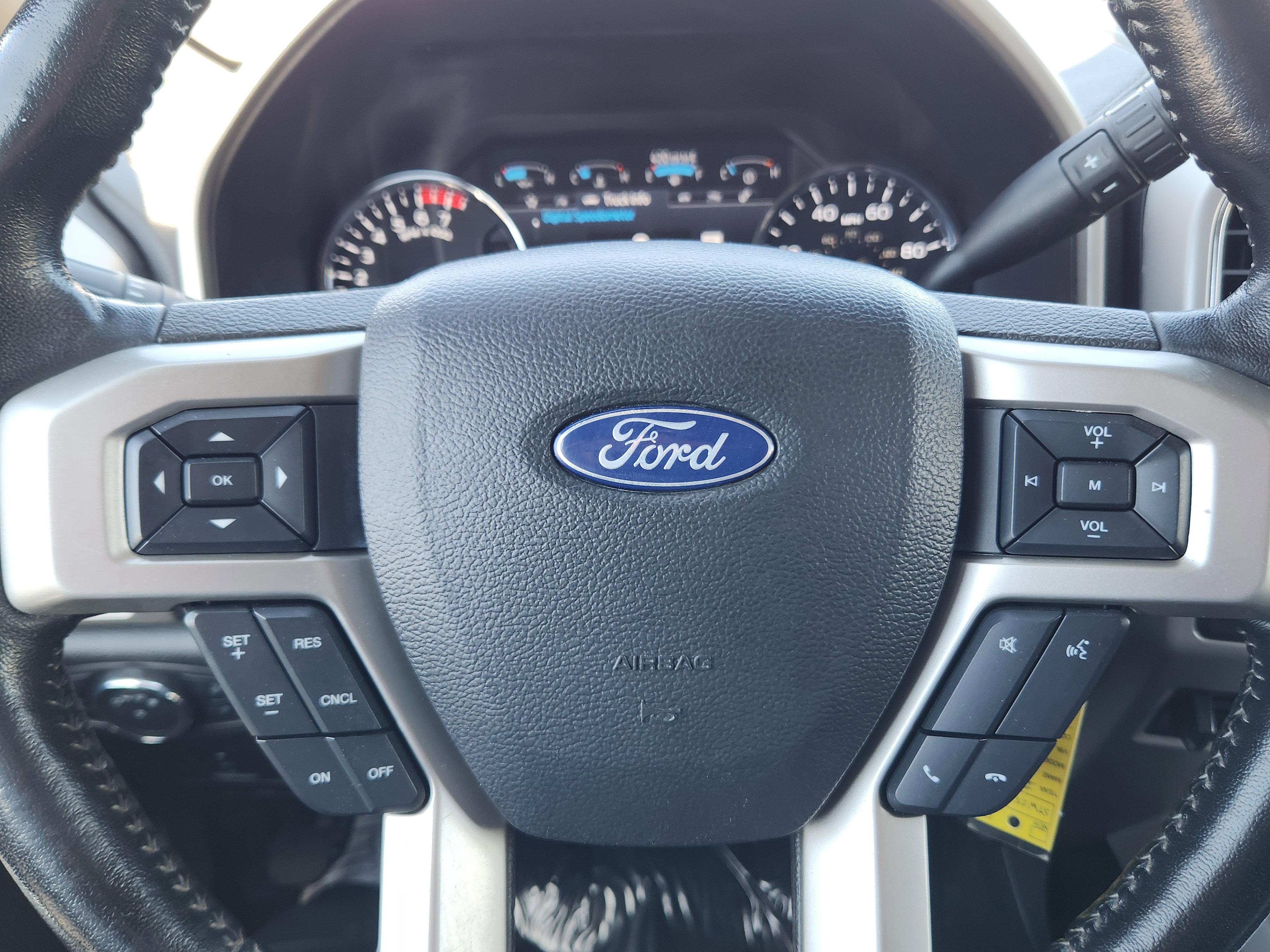 Used 2021 Ford F250 Lariat w/ Lariat Value Package AWD/4WD image 7