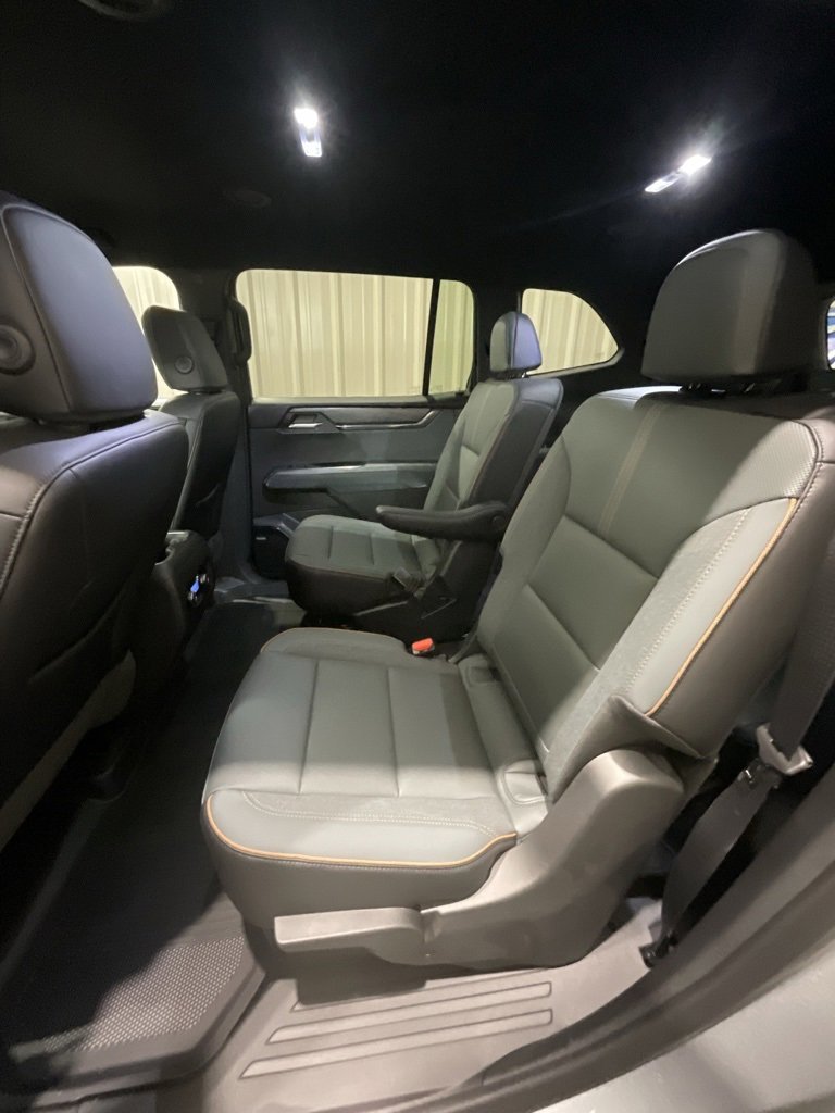 Used 2025 GMC Acadia AT4 w/ LPO, Floor Liner Package image 11