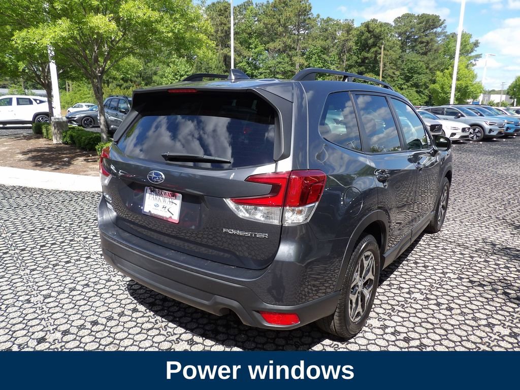 Used 2020 Subaru Forester Premium AWD/4WD image 6
