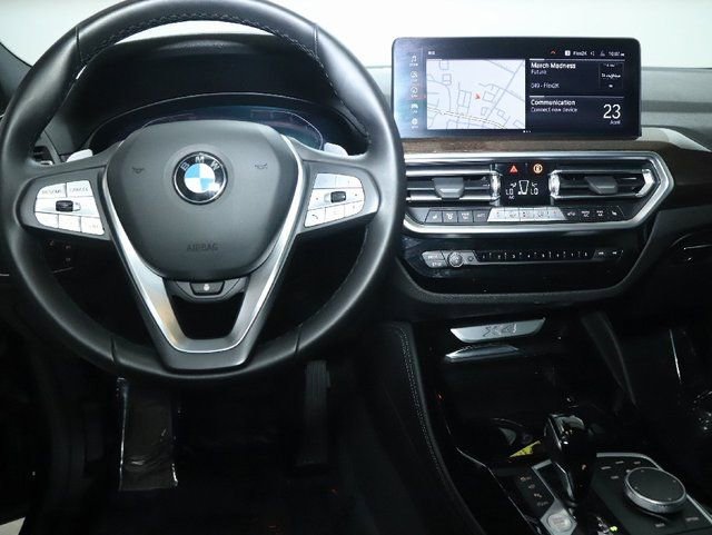 Used 2025 BMW X4 xDrive30i AWD/4WD image 32