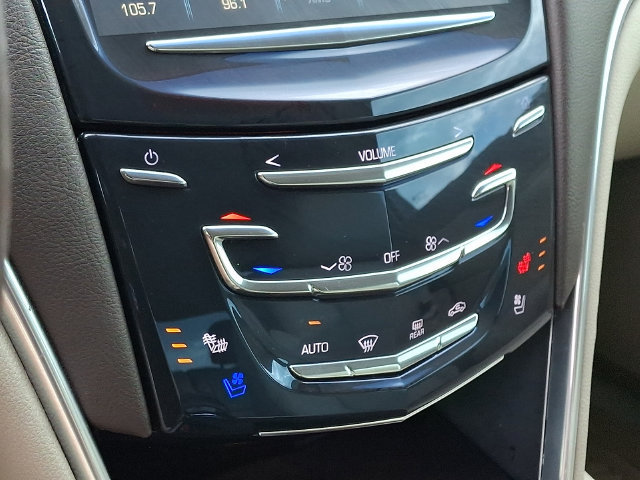 Used 2013 Cadillac XTS Luxury FWD image 18