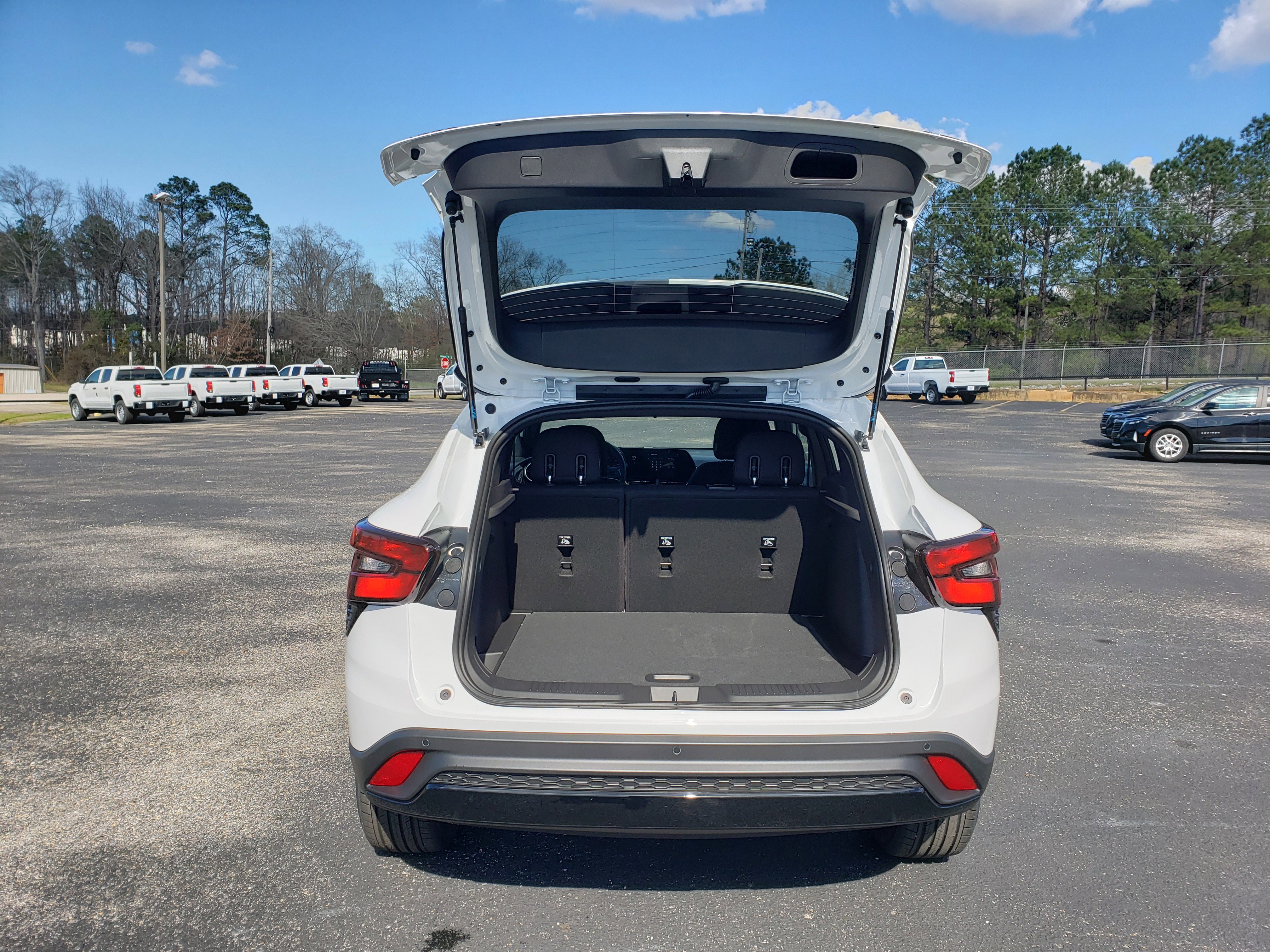 New 2026 Chevrolet Trax RS image 9
