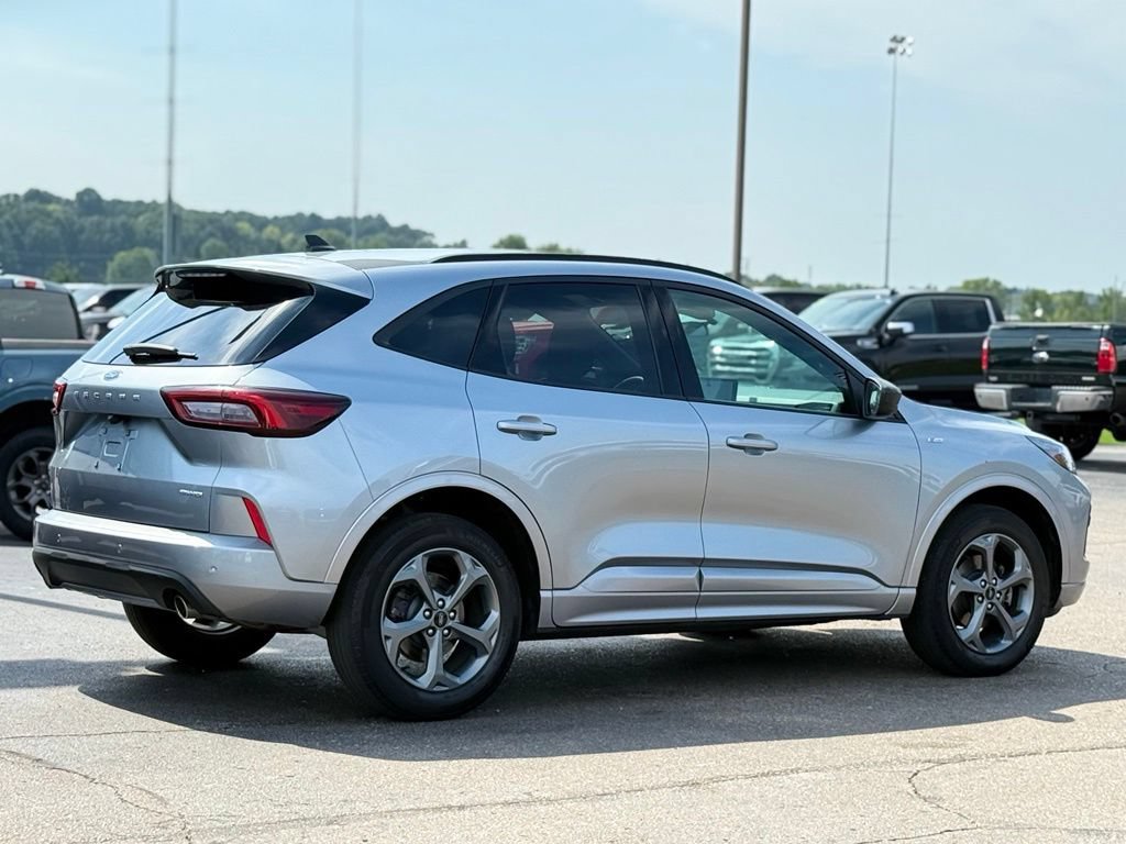 Used 2024 Ford Escape ST-Line w/ Tech Pack #1 AWD/4WD image 32