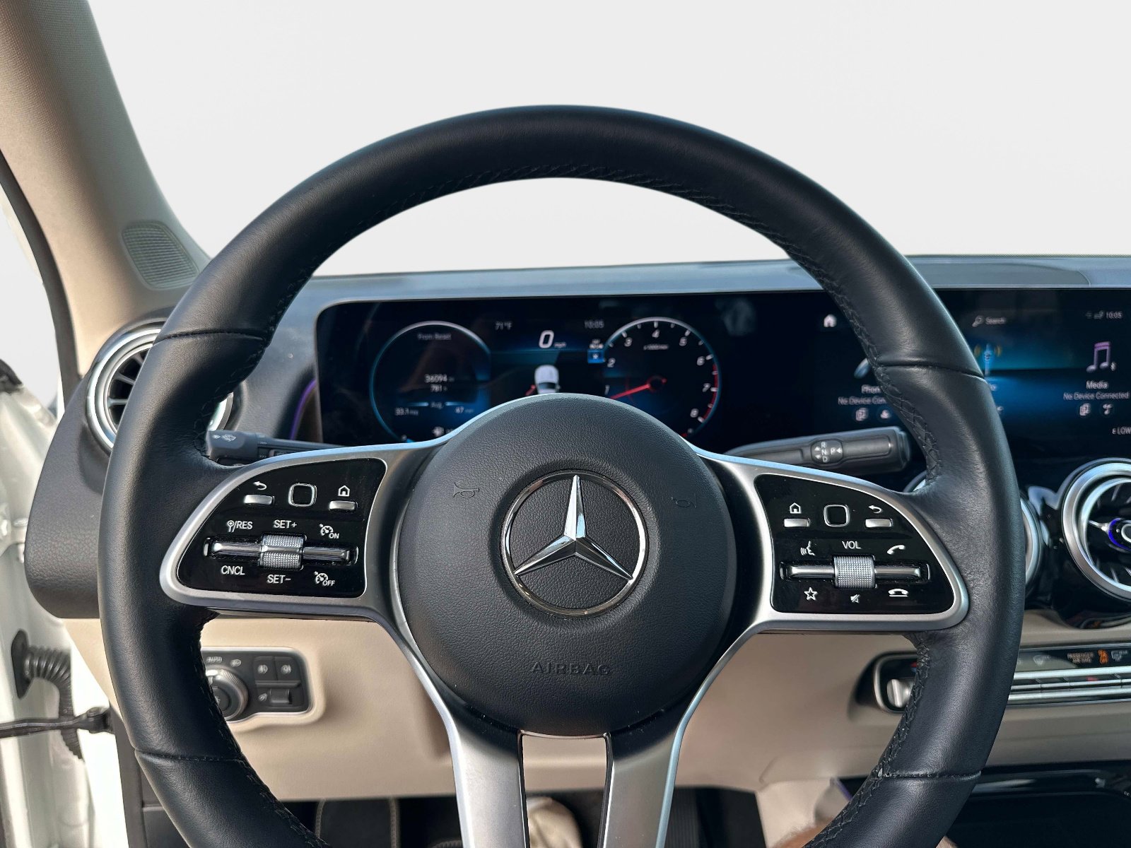 Certified 2023 Mercedes-Benz GLB 250 image 24