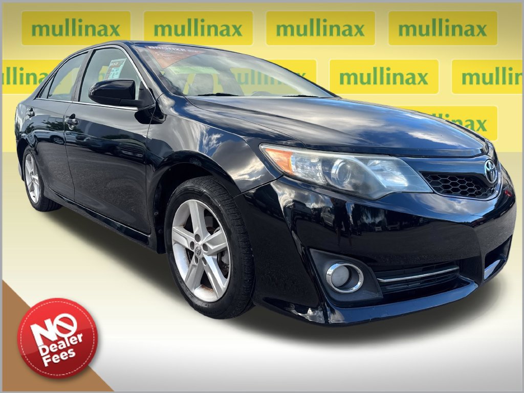 Used 2014 Toyota Camry SE