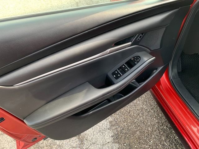 Certified 2022 MAZDA MAZDA3 s image 21