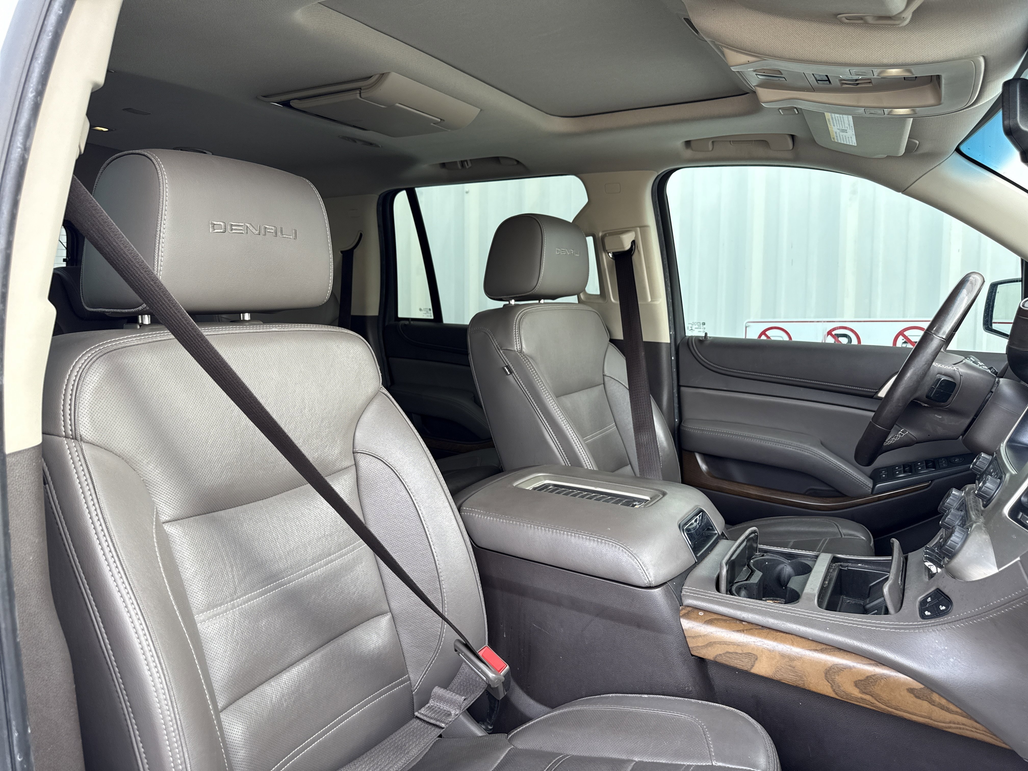 Used 2020 GMC Yukon Denali w/ Denali Ultimate Package image 31