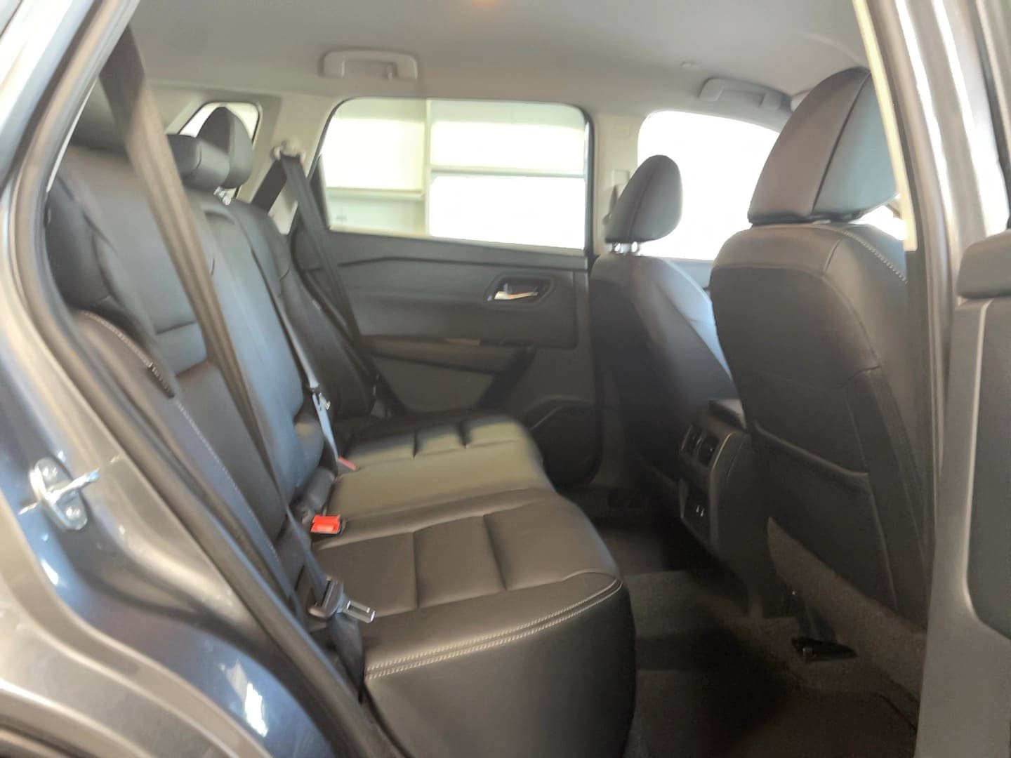 Used 2024 Nissan Rogue SL AWD/4WD image 21