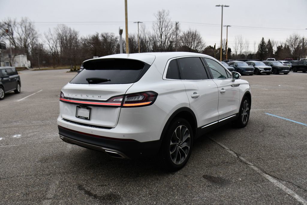Used 2023 Lincoln Nautilus Reserve image 6
