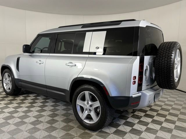 Used 2020 Land Rover Defender 110 SE image 4