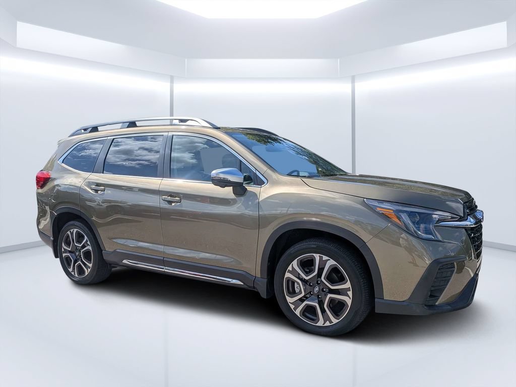 Used 2023 Subaru Ascent Limited w/ Technology Package AWD/4WD image 1