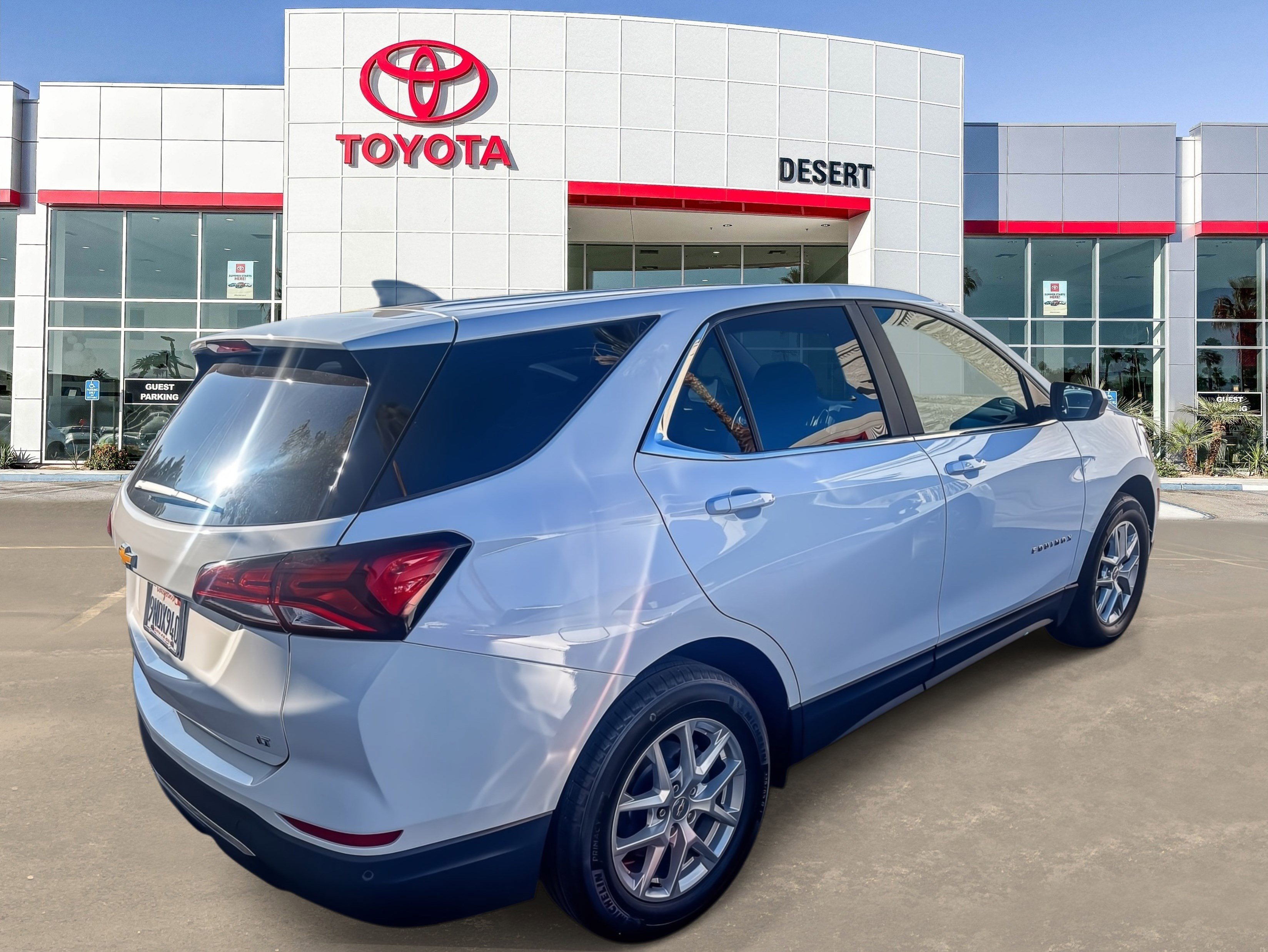Used 2024 Chevrolet Equinox LT FWD image 6