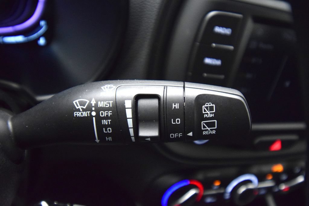 Used 2025 Kia Soul LX w/ LX Technology Package FWD image 33