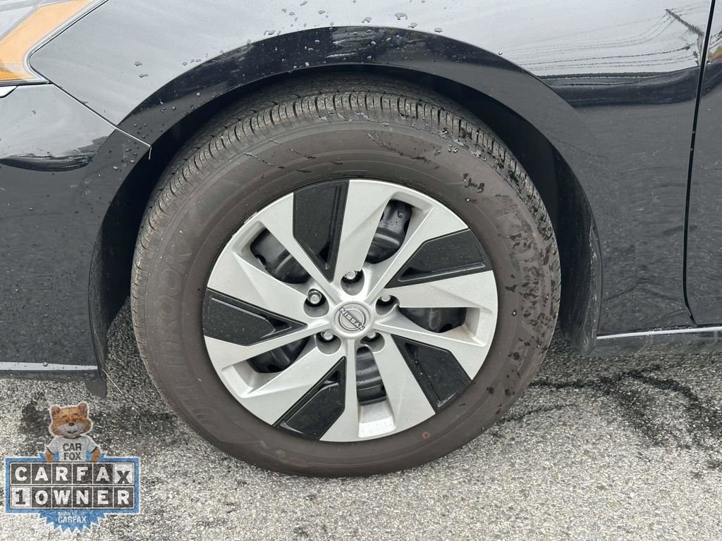 Used 2025 Nissan Altima 2.5 S FWD image 11