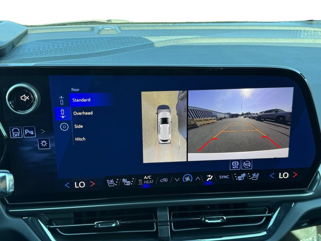 New 2026 Chevrolet Equinox EV RS w/ Convenience Package II FWD image 15