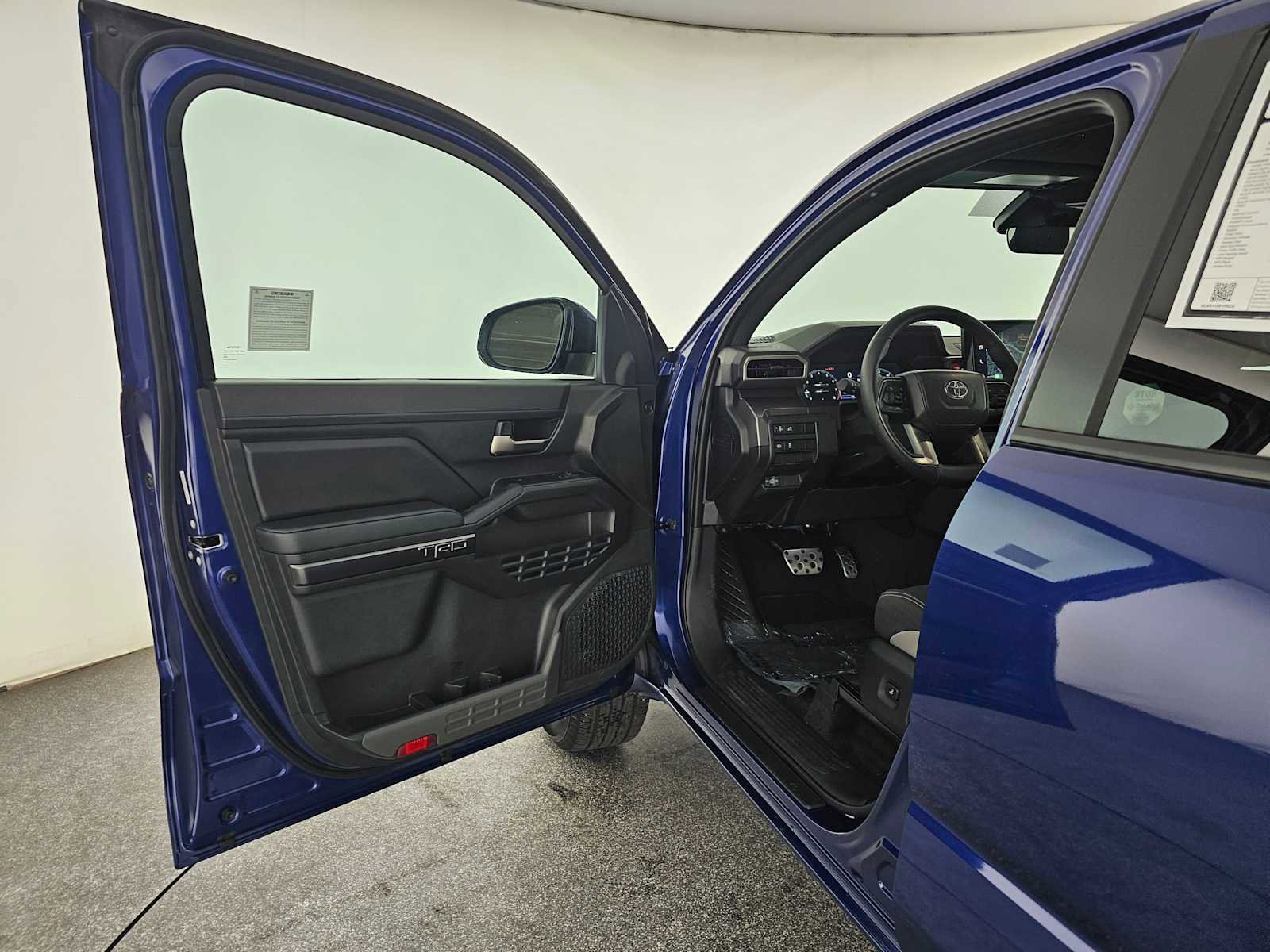 Used 2025 Toyota Tacoma TRD Sport image 20