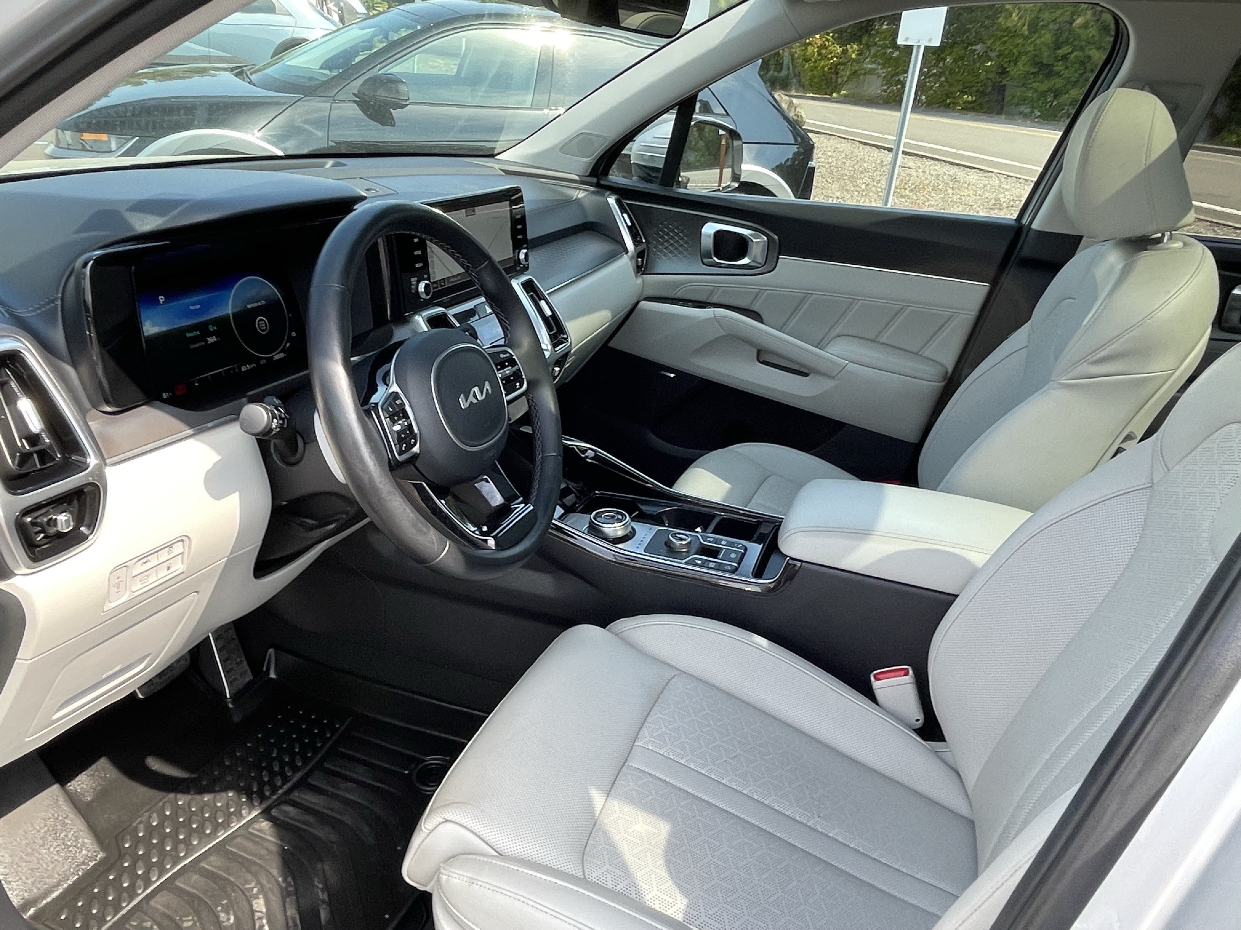 Used 2023 Kia Sorento SX Prestige AWD/4WD image 10