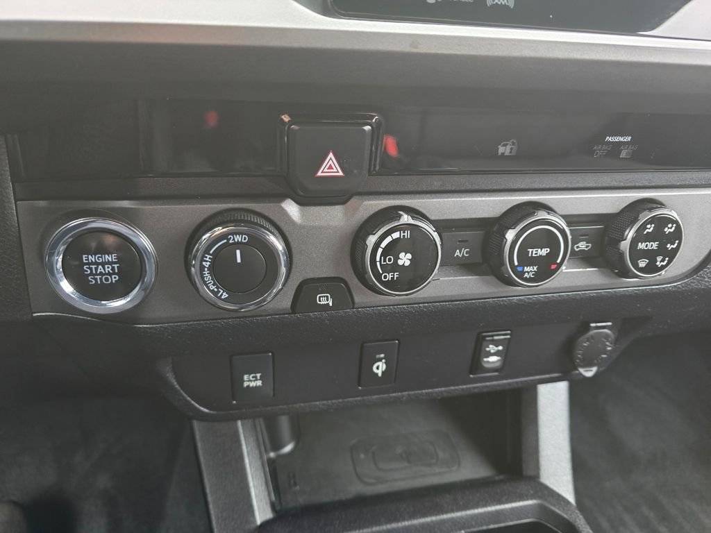 Used 2016 Toyota Tacoma TRD Off-Road w/ Towing Package image 24